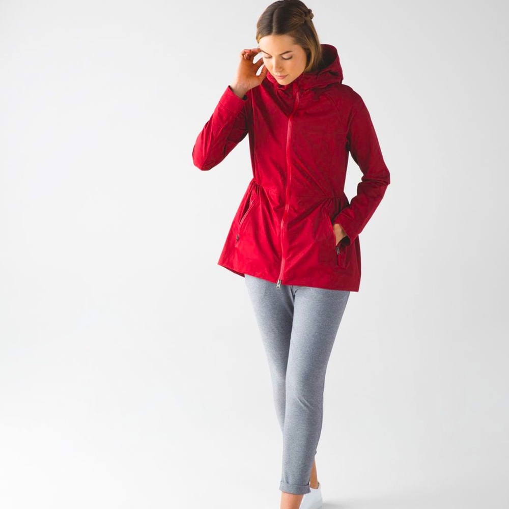 Lululemon rainy daze rain jacket size 4